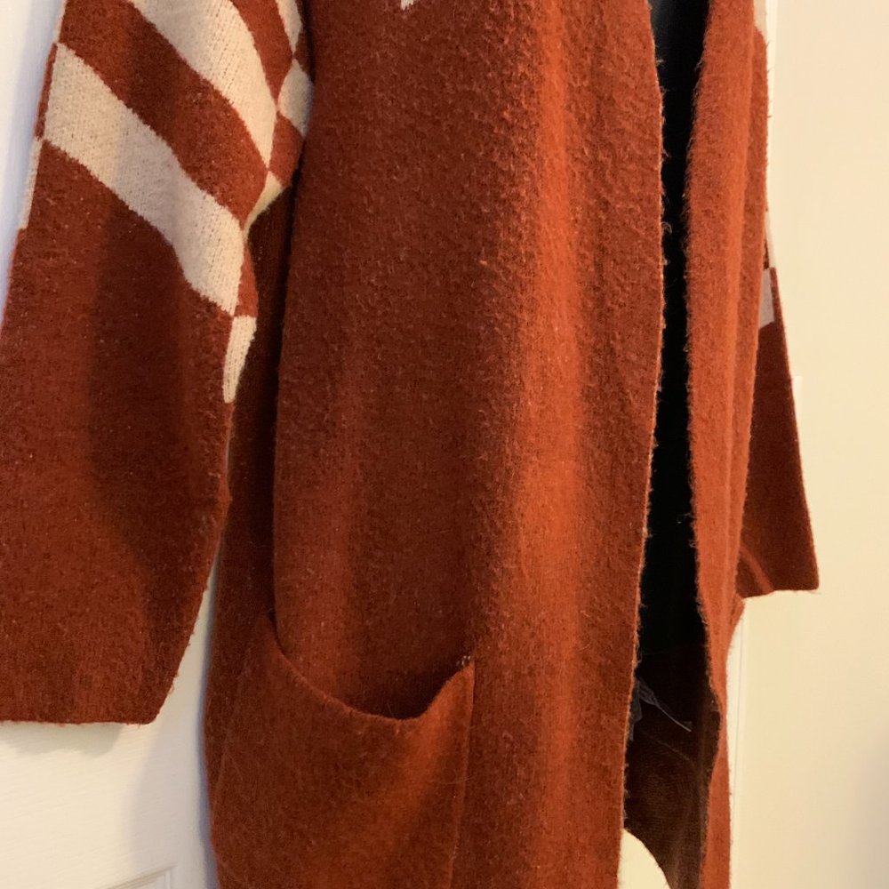 Rust Geometric Long Cardigan - Picture 5 of 6